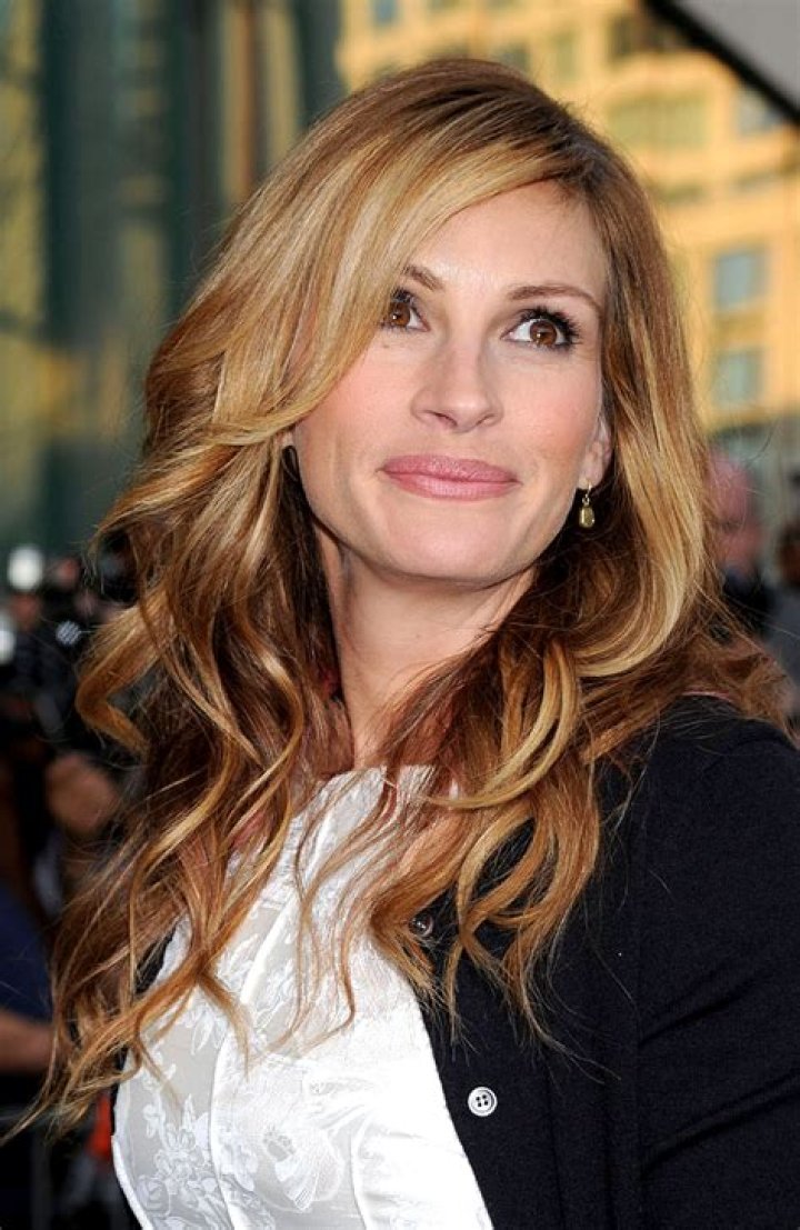 12 Rich Celebs Who Don't Help Their Poor Siblings