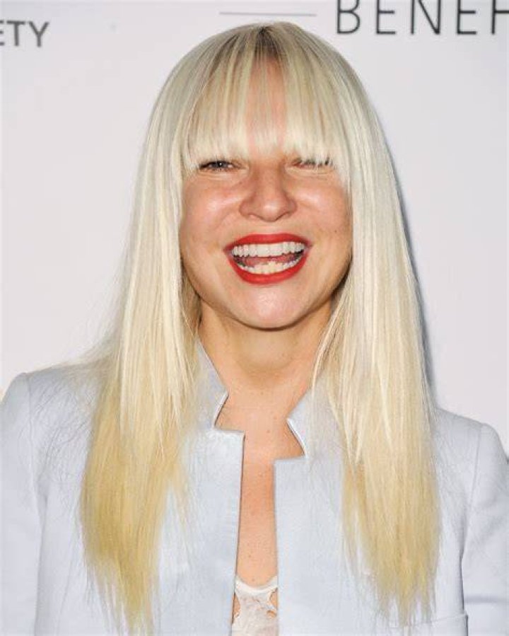 9 Ways The Mysterious Sia Furler Earned $30 Million