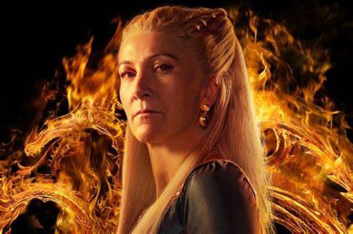 Eve Best (Princess Rhaenys Targaryen) (1)