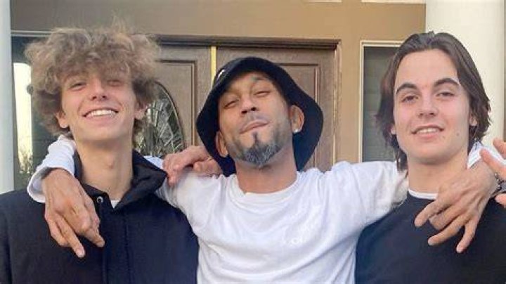 Kevin Federline Is Being Sued By His Kids’ Private School  